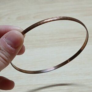 Vintage Copper Tone Metal Bangle Bracelet Costume Jewelry #19